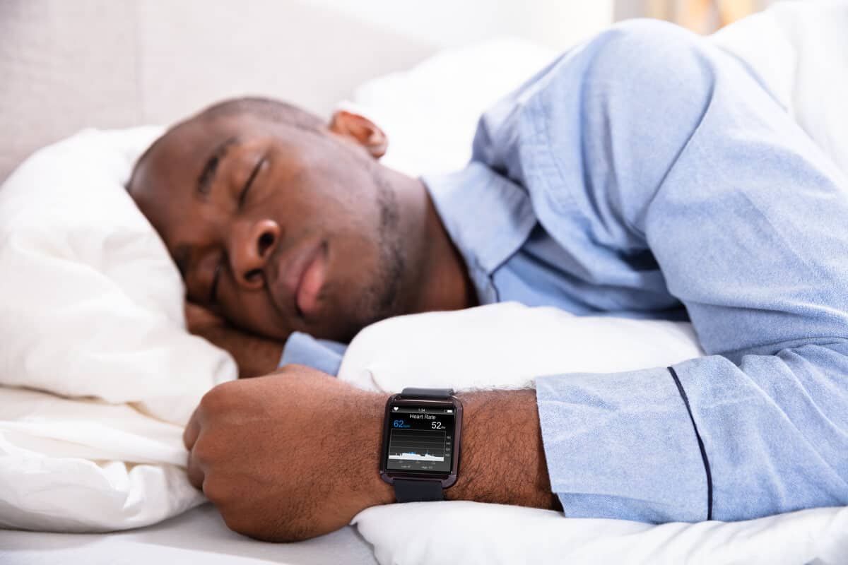 fitness tracking apps man sleeping