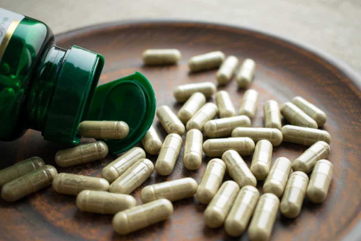 Supplement capsules 