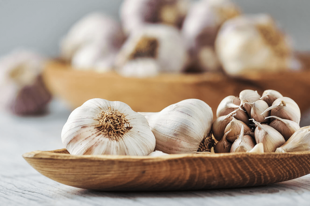 avoid autumn illnesses naturally garlic